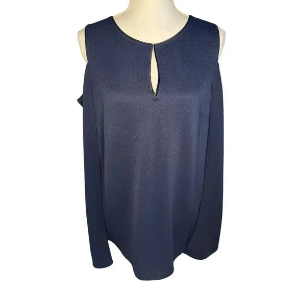 Banana Republic Women’s Navy Blue Medium Crepe Cold Shoulder‎ Keyhole Top - Picture 2 of 8